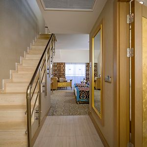 Duplex Family Room Land View